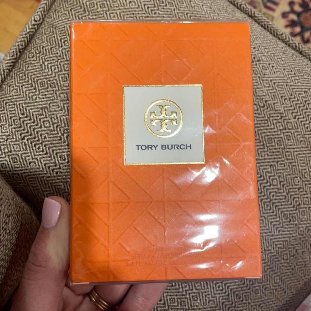 Tory Burch Signature Fragrance!